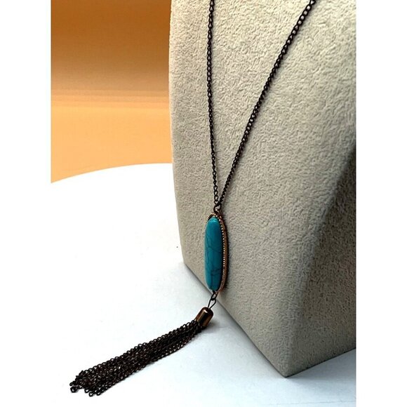 Turquoise Howlite Pendant Necklace With Tassel Chain. A99 - Picture 3 of 8